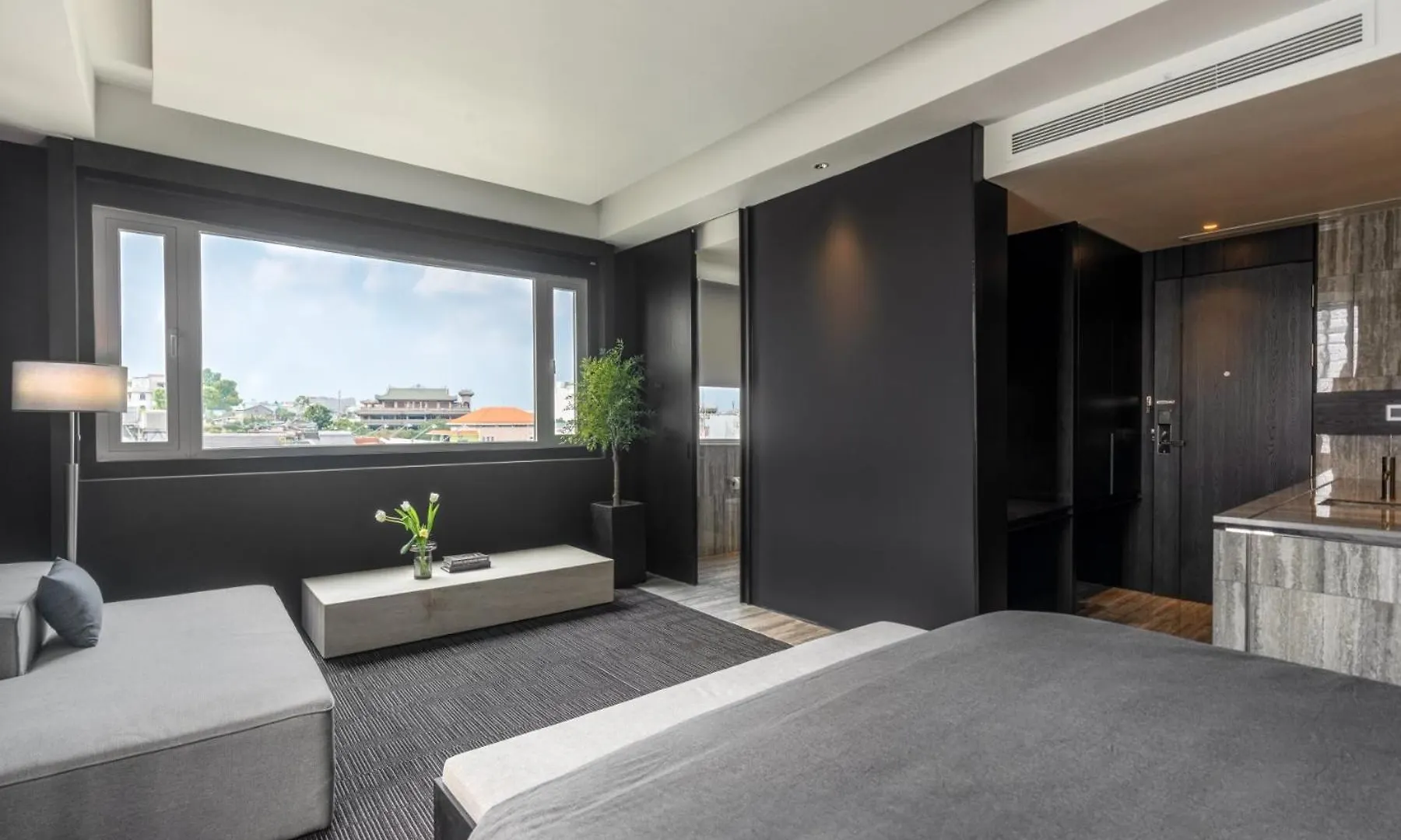 M Village Nguyen Kiem - Cosmo Airport Hotel Ho Chi Minh City